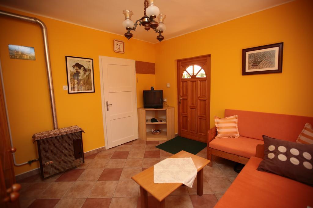 Lonci Apartman Zalakaros Εξωτερικό φωτογραφία