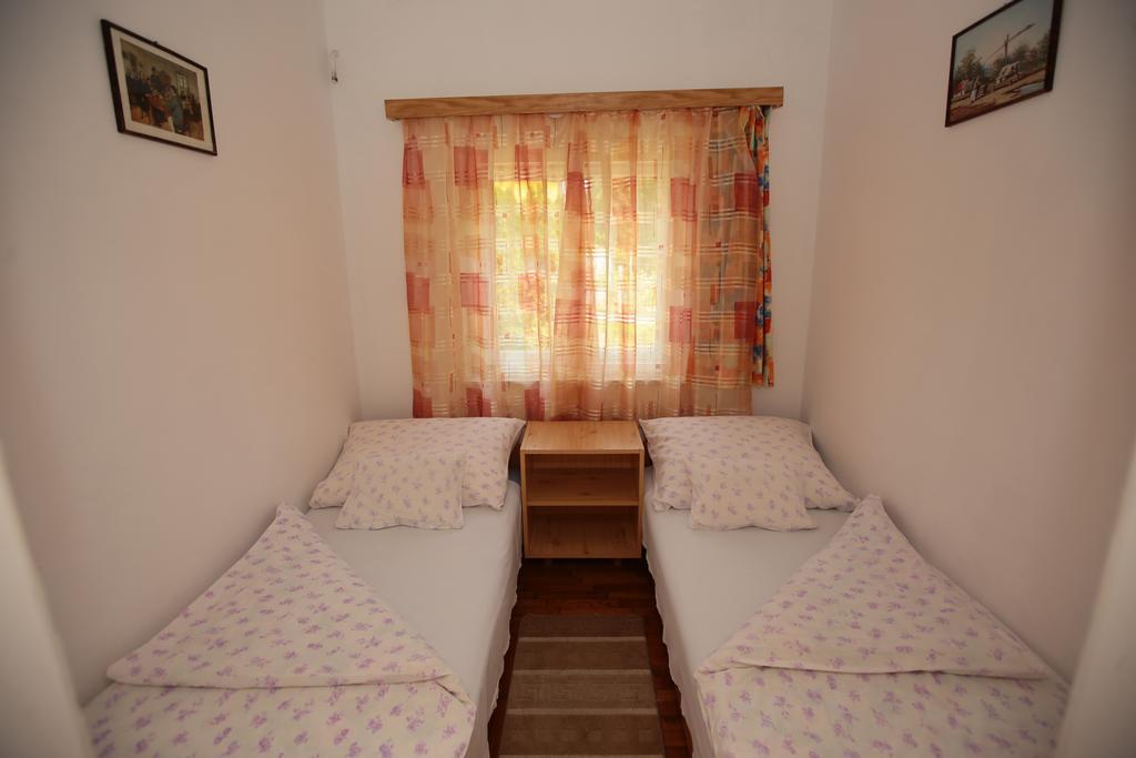 Lonci Apartman Zalakaros Εξωτερικό φωτογραφία